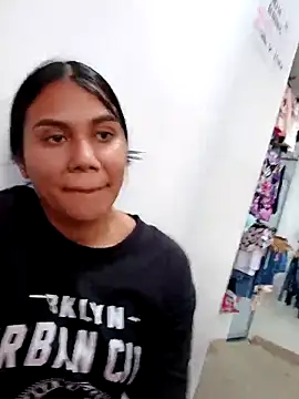 Snapshot of burbuja02 chatting on 10-15-25, 07:25 burbuja02 online show from 10-15-25, 07:25