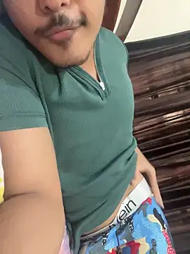 Snapshot of hamstar09 chatting on 09-18-25, 10:06 hamstar09 online show from 09-18-25, 10:06