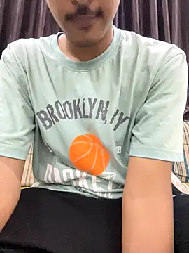 Snapshot of hamstar09 chatting on 10-07-25, 05:32 hamstar09 online show from 10-07-25, 05:32