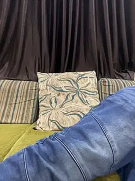 Snapshot of hamstar09 chatting on 10-08-25, 05:54 hamstar09 online show from 10-08-25, 05:54