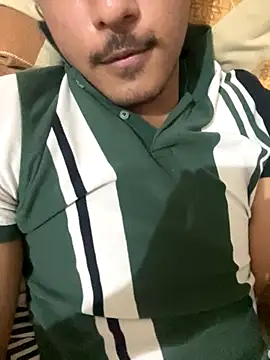 Snapshot of hamstar09 chatting on 10-09-25, 10:35 hamstar09 online show from 10-09-25, 10:35