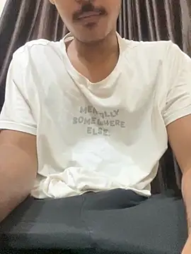 Snapshot of hamstar09 chatting on 11-06-25, 07:53 hamstar09 online show from 11-06-25, 07:53