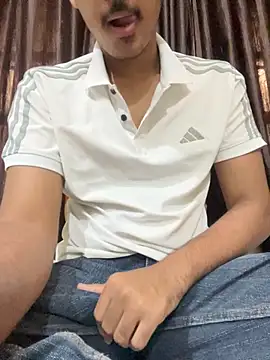 Snapshot of hamstar09 chatting on 11-08-25, 09:09 hamstar09 online show from 11-08-25, 09:09