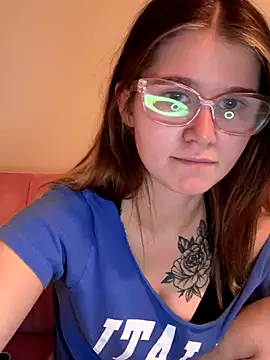Snapshot of Riley_ray69 chatting on 10-14-25, 10:21 Riley ray69 online show from 10-14-25, 10:21