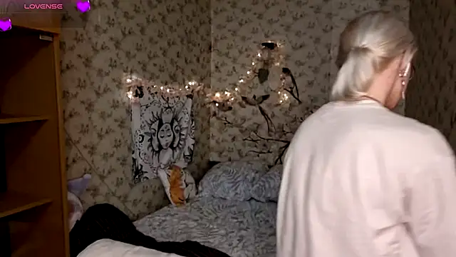 EdaKirkIin online show from 12-16-25, 06:13