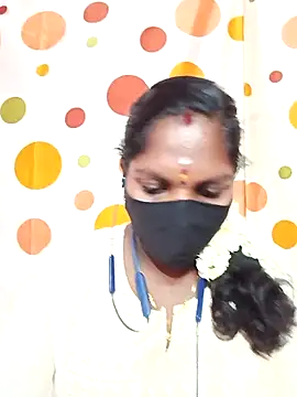 Snapshot of Tamil_Abinaya chatting on 10-10-25, 05:01 Tamil Abinaya online show from 10-10-25, 05:01