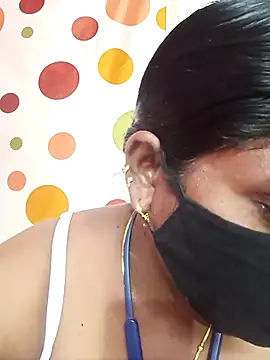 Snapshot of Tamil_Abinaya chatting on 10-31-25, 05:36 Tamil Abinaya online show from 10-31-25, 05:36