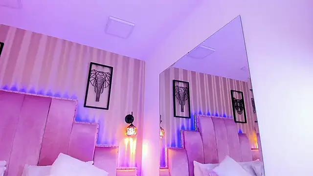 Snapshot of MicaelaGrey chatting on 10-15-25, 07:25 MicaelaGrey online show from 10-15-25, 07:25