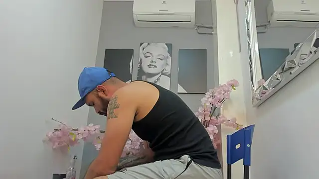 Zane Cross online show from 10-07-25, 11:29
