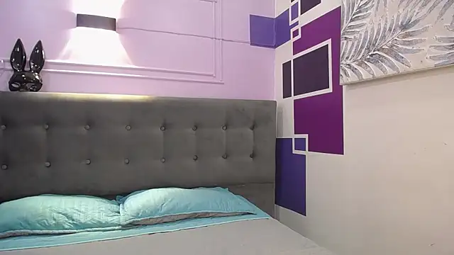 tiiny emilly online show from 09-26-25, 08:13