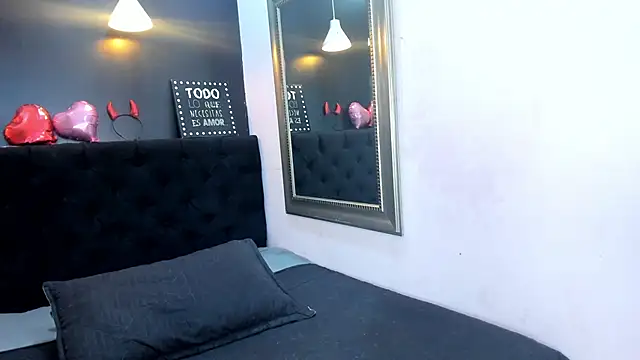 tiiny emilly online show from 10-02-25, 08:16