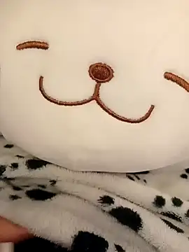 Ternura Prohibida online show from 10-13-25, 01:16