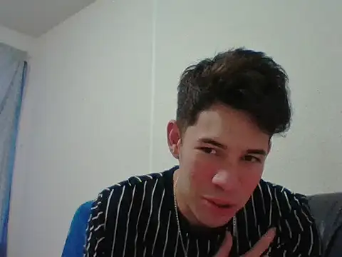 Maxtaylor18 online show from 11-06-25, 11:48