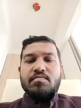 Snapshot of VJ17 chatting on 10-28-25, 05:00 VJ17 online show from 10-28-25, 05:00