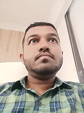 Snapshot of VJ17 chatting on 10-30-25, 04:36 VJ17 online show from 10-30-25, 04:36