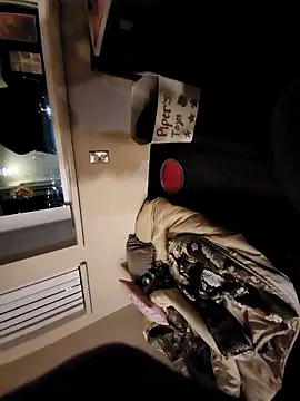 Snapshot of jmoney1219 chatting on 12-21-25, 08:10 jmoney1219 online show from 12-21-25, 08:10