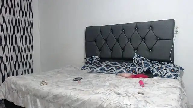 Snapshot of Angeliicaxx chatting on 10-07-25, 01:03 Angeliicaxx online show from 10-07-25, 01:03