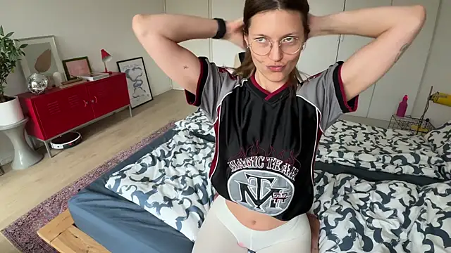 Scorpion Peach online show from 10-24-25, 10:22