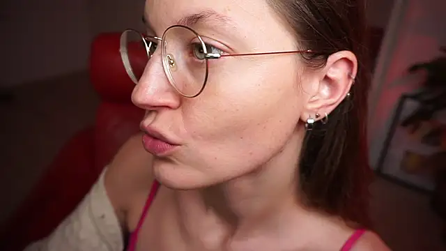 Snapshot of Scorpion_Peach chatting on 11-13-25, 03:55 Scorpion Peach online show from 11-13-25, 03:55