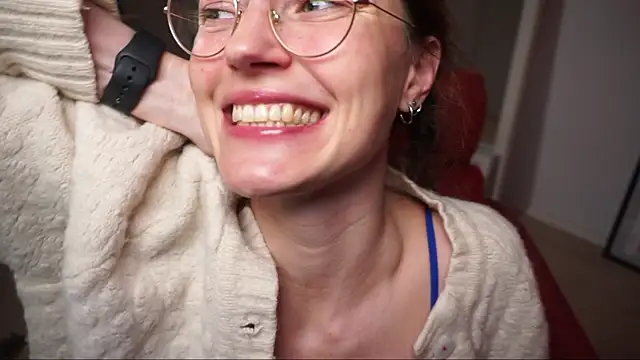 Snapshot of Scorpion_Peach chatting on 12-02-25, 03:07 Scorpion Peach online show from 12-02-25, 03:07