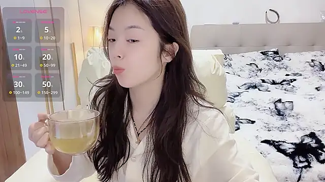 T-LL77- online show from 02-11-26, 03:17