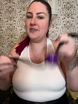 Snapshot of Lacey-BBW chatting on 10-10-25, 10:42 Lacey-BBW online show from 10-10-25, 10:42