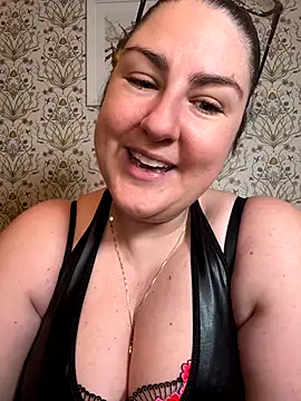 Snapshot of Lacey-BBW chatting on 10-20-25, 09:26 Lacey-BBW online show from 10-20-25, 09:26