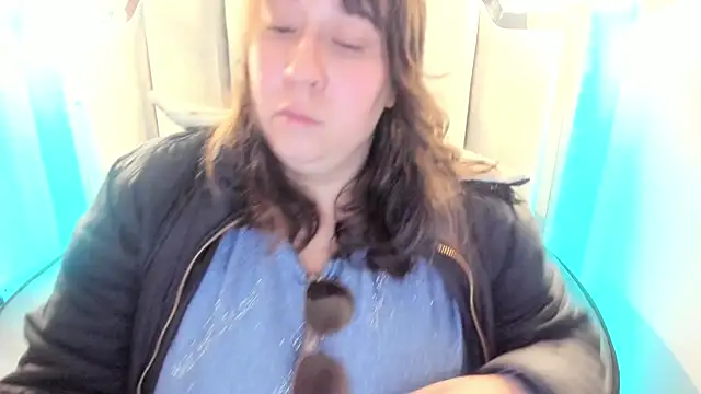  Emily rosee  online show from 09-19-25, 11:11