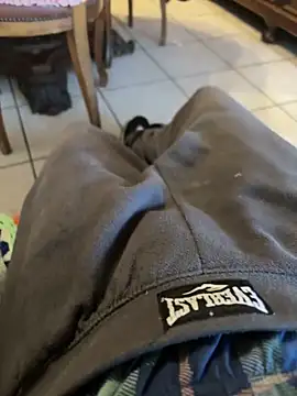 Snapshot of piacentino69 chatting on 10-11-25, 09:52 piacentino69 online show from 10-11-25, 09:52