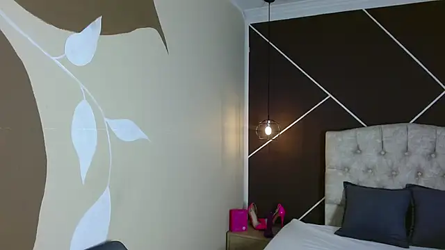 Snapshot of ScarletHott_ chatting on 09-19-25, 11:55 ScarletHott online show from 09-19-25, 11:55