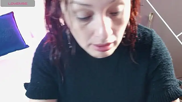 Snapshot of ScarletHott_ chatting on 10-13-25, 12:05 ScarletHott online show from 10-13-25, 12:05