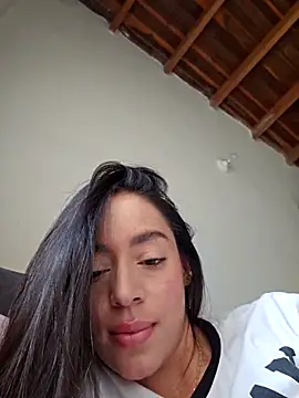 AriadnaTaylor online show from 11-18-25, 06:34