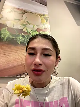 Isa Villamarin online show from 10-03-25, 03:31