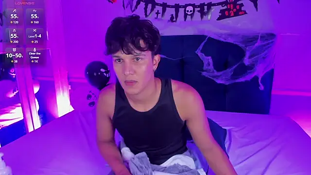 Leo Savage  online show from 10-17-25, 04:04