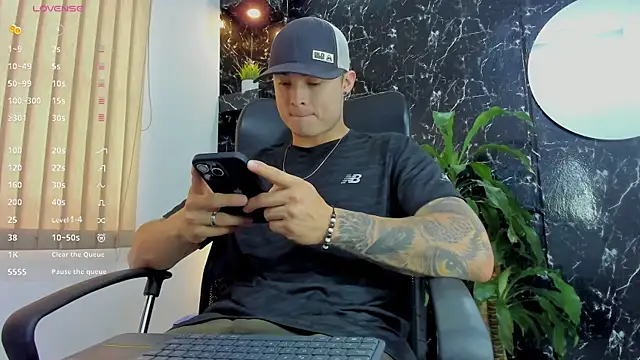 Alexander ferre online show from 10-01-25, 01:17