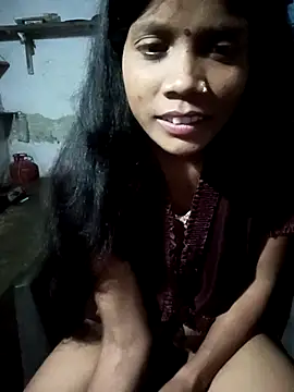 Snapshot of SEXY-MAHI4 chatting on 09-18-25, 05:37 SEXY-MAHI4 online show from 09-18-25, 05:37