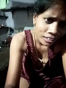 Snapshot of SEXY-MAHI4 chatting on 10-11-25, 05:22 SEXY-MAHI4 online show from 10-11-25, 05:22