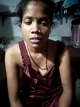 Snapshot of SEXY-MAHI4 chatting on 10-24-25, 05:42 SEXY-MAHI4 online show from 10-24-25, 05:42