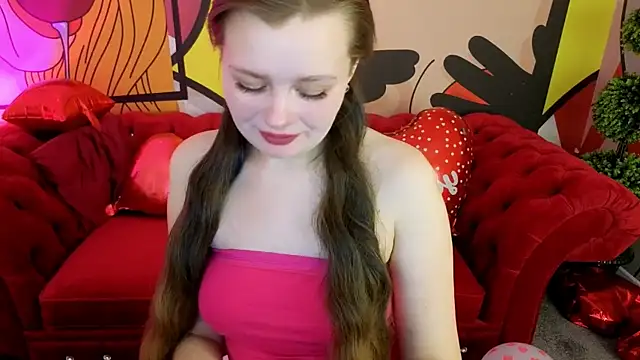 Snapshot of RedDoll_ chatting on 02-08-26, 06:06 RedDoll online show from 02-08-26, 06:06