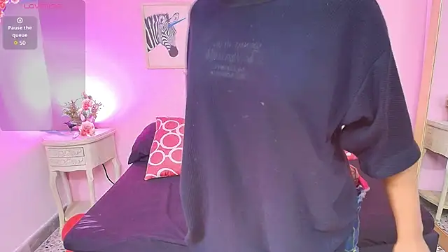 Snapshot of Nahomi_Rivera chatting on 09-13-25, 12:49 Nahomi Rivera online show from 09-13-25, 12:49