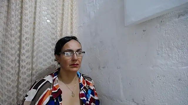 gabbyparker  online show from 10-31-25, 10:00