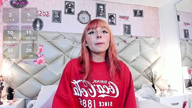 dafnne hall online show from 10-18-25, 04:26