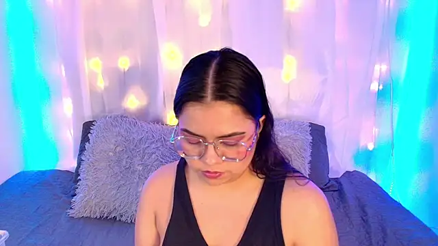 LilyRousee online show from 11-21-25, 12:54