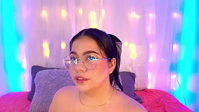 LilyRousee online show from 12-19-25, 06:04