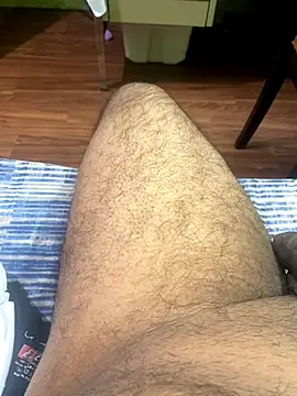 Snapshot of Binuthomas chatting on 09-13-25, 08:58 Binuthomas online show from 09-13-25, 08:58