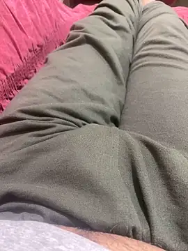 Snapshot of Binuthomas chatting on 09-23-25, 11:19 Binuthomas online show from 09-23-25, 11:19