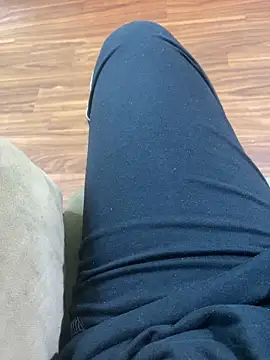 Snapshot of Binuthomas chatting on 10-08-25, 10:29 Binuthomas online show from 10-08-25, 10:29