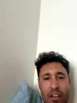 Snapshot of micgolf2025 chatting on 10-19-25, 07:36 micgolf2025 online show from 10-19-25, 07:36