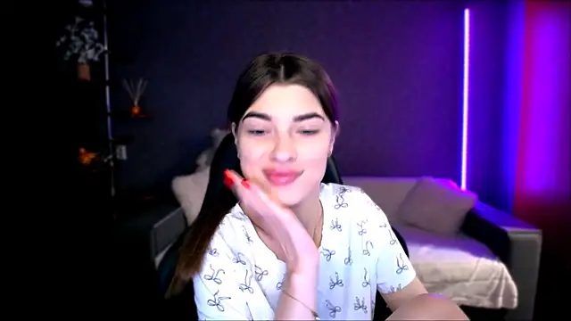 Snapshot of Dianaa_Lee0 chatting on 09-19-25, 05:13 Dianaa Lee0 online show from 09-19-25, 05:13