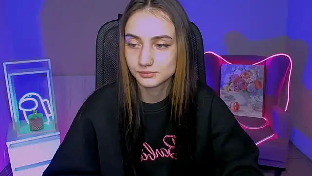 olivianorton online show from 11-05-25, 01:11